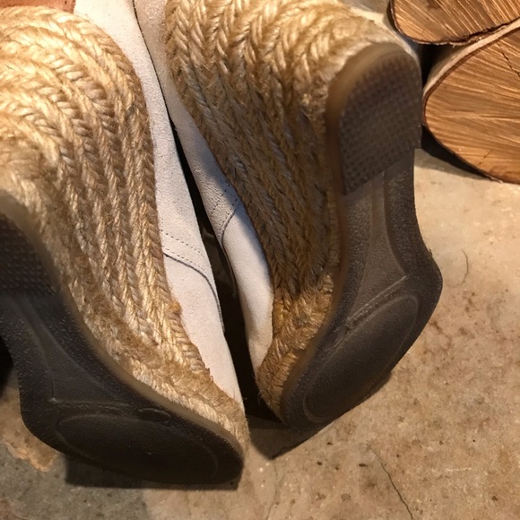 Booties - Picture 5 of 7